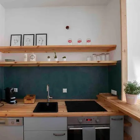 City Apartment *